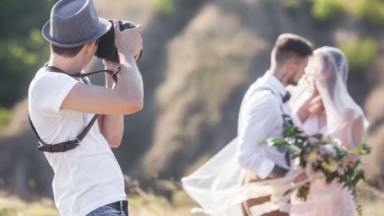 9 въпроса, които да зададете на сватбения си фотограф